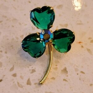 Vintage Emerald Green Rhinestone Shamrock Brooch